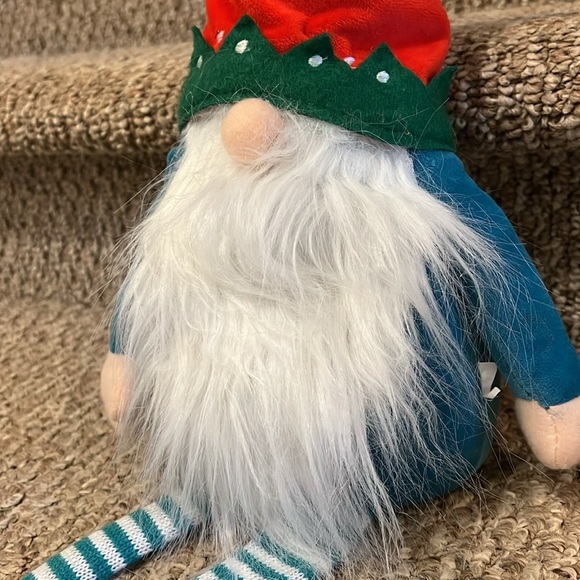 BRIGHT CHRISTMAS GNOME - Picture 3 of 9